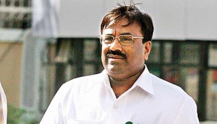 जीएसटीनंतर अर्थमंत्री मुंबई पालिकेला देणार 700 कोटींचा चेक जीएसटीनंतर अर्थमंत्री मुंबई पालिकेला देणार 700 कोटींचा चेक
