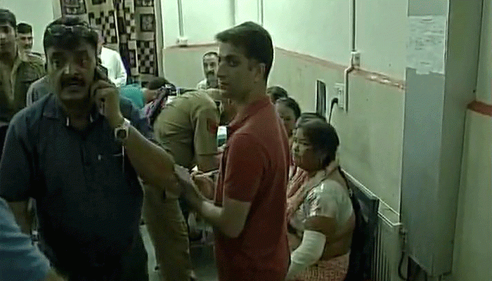 अमरनाथच्या यात्रेकरुंवर दहशतवादी हल्ला, ७ जणांचा मृत्यू १९ जखमी अमरनाथच्या यात्रेकरुंवर दहशतवादी हल्ला, ७ जणांचा मृत्यू १९ जखमी