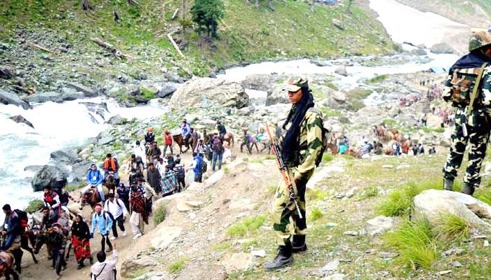 अमरनाथ भाविकांवर हल्ला : सत्ताधारी पीडीपी आमदाराचा ड्रायव्हर अटकेत अमरनाथ भाविकांवर हल्ला : सत्ताधारी पीडीपी आमदाराचा ड्रायव्हर अटकेत