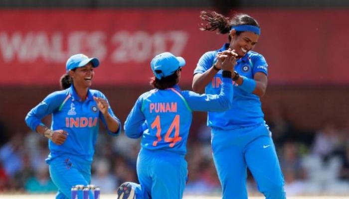 महिला क्रिकेट वर्ल्डकप : भारताचा फायनलमध्ये दिमाखात प्रवेश महिला क्रिकेट वर्ल्डकप : भारताचा फायनलमध्ये दिमाखात प्रवेश