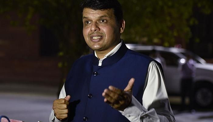 घाटकोपर दुर्घटना : मनुष्यवधाचा गुन्हा दाखल करणार - मुख्यमंत्री घाटकोपर दुर्घटना : मनुष्यवधाचा गुन्हा दाखल करणार - मुख्यमंत्री