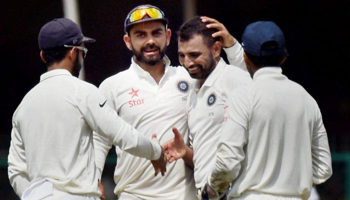 LIVE SCORE : ५५० रन्सचा पाठलाग करताना श्रीलंकेला धक्के LIVE SCORE : ५५० रन्सचा पाठलाग करताना श्रीलंकेला धक्के