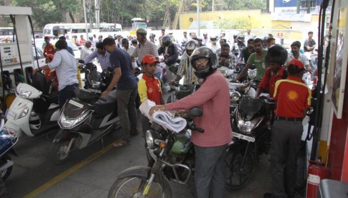 पेट्रोल आणि डिझेलचे दर वाढणार पेट्रोल आणि डिझेलचे दर वाढणार