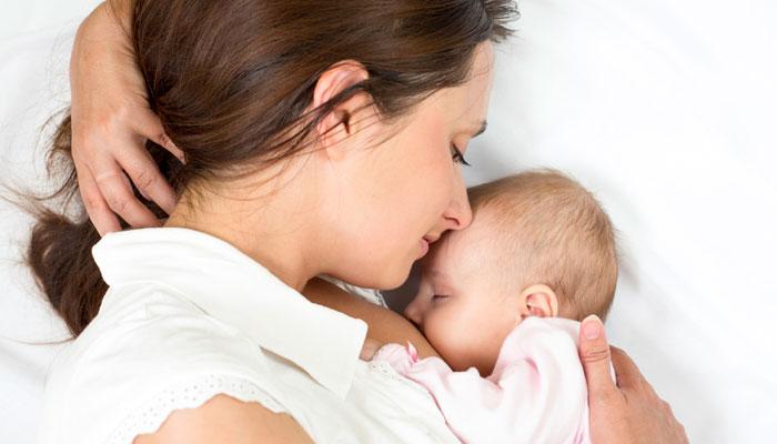 मातांनो, स्तनपानात लाज कसली? मातांनो, स्तनपानात लाज कसली?