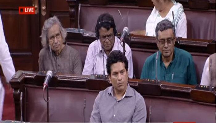 अखेर राज्यसभेत आले खासदार सचिन, प्रश्नोत्तराच्या सत्राला हजेरी अखेर राज्यसभेत आले खासदार सचिन, प्रश्नोत्तराच्या सत्राला हजेरी