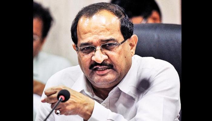 'पूनर्विकास होणाऱ्या चाळीत मेहतांनी खोली घेतली' 'पूनर्विकास होणाऱ्या चाळीत मेहतांनी खोली घेतली'
