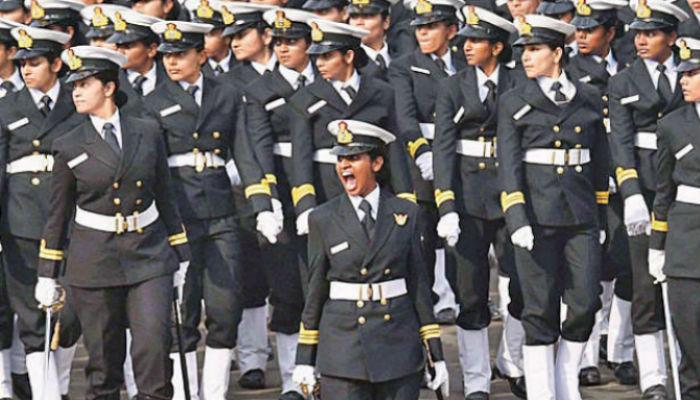 विवाहीत महिला फायटर पायलट, मग आर्मीत JAG का नाही बनू शकत - हायकोर्ट विवाहीत महिला फायटर पायलट, मग आर्मीत JAG का नाही बनू शकत - हायकोर्ट