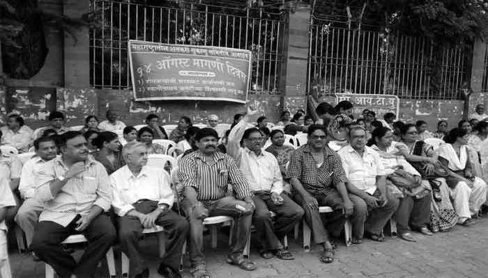 ‘मोदी सरकार होश मे आओ’ची घोषणाबाजी ‘मोदी सरकार होश मे आओ’ची घोषणाबाजी