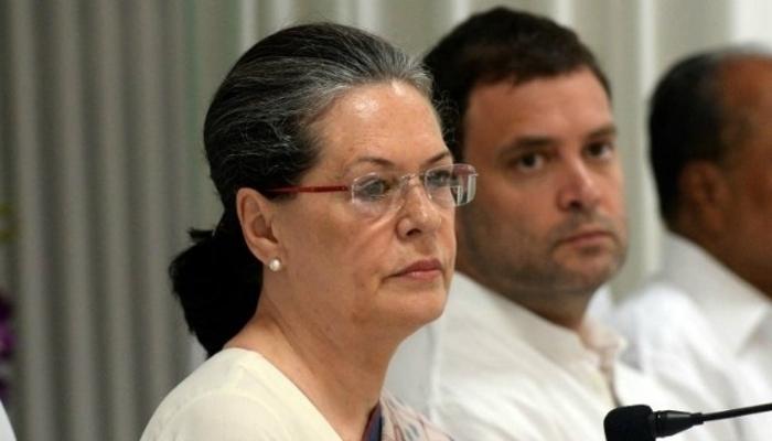 राहुल नंतर सोनिया गांधीही गायब; रायबरेलीत झळकले पोस्टर राहुल नंतर सोनिया गांधीही गायब; रायबरेलीत झळकले पोस्टर
