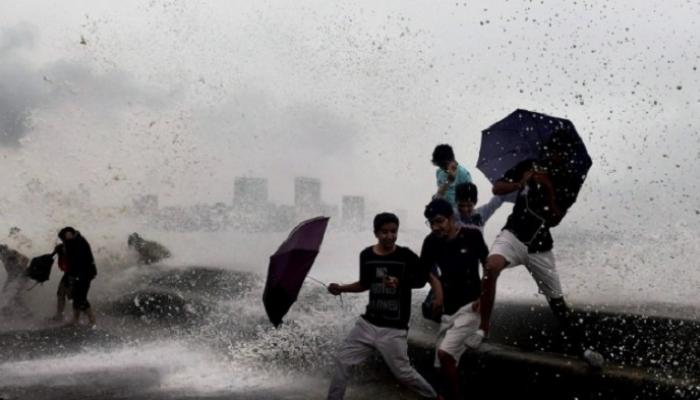 महाराष्ट्रावर आजही मान्सून स्थिरावलेला-आयएमडी महाराष्ट्रावर आजही मान्सून स्थिरावलेला-आयएमडी