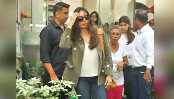 करिनाच्या पाठी का लागली म्हातारी बाई? करिनाच्या पाठी का लागली म्हातारी बाई?