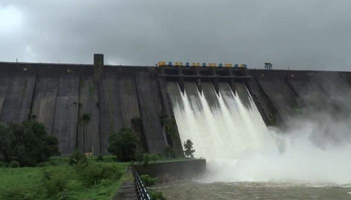 भातसा धरणाच्या पाणीसाठ्यात वाढ, धरणाचे ५ दरवाजे उघडले भातसा धरणाच्या पाणीसाठ्यात वाढ, धरणाचे ५ दरवाजे उघडले