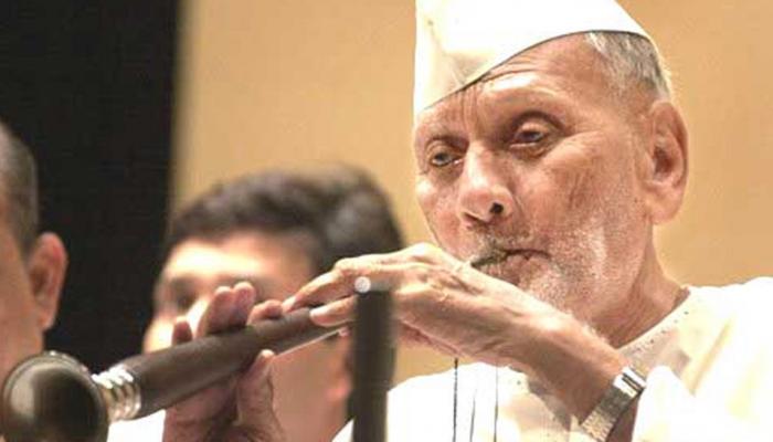 सनईवादक बिस्मिल्ला खान यांचा परिवार आर्थिक चिंतेत सनईवादक बिस्मिल्ला खान यांचा परिवार आर्थिक चिंतेत