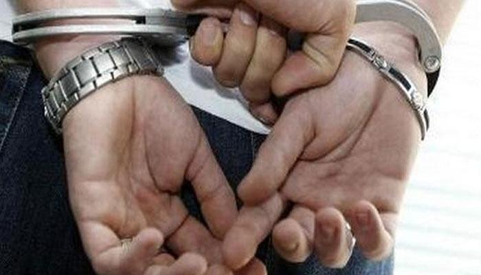 युवा क्रिकेटर्सची फसवणूक केल्याप्रकरणी माजी क्रिकेटरला अटक युवा क्रिकेटर्सची फसवणूक केल्याप्रकरणी माजी क्रिकेटरला अटक