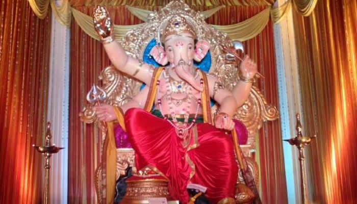 विघ्न दूर करणारा अंधेरीचा विघ्नहर्ता विघ्न दूर करणारा अंधेरीचा विघ्नहर्ता