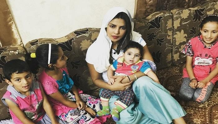 प्रियंका चोप्रा होतेय ट्विटवर ट्रोल प्रियंका चोप्रा होतेय ट्विटवर ट्रोल