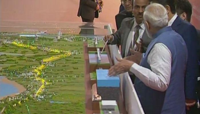 देशातील पहिल्या बुलेट ट्रेनचं पंतप्रधान मोदी आणि आबे यांच्या हस्ते भूमिपूजन देशातील पहिल्या बुलेट ट्रेनचं पंतप्रधान मोदी आणि आबे यांच्या हस्ते भूमिपूजन