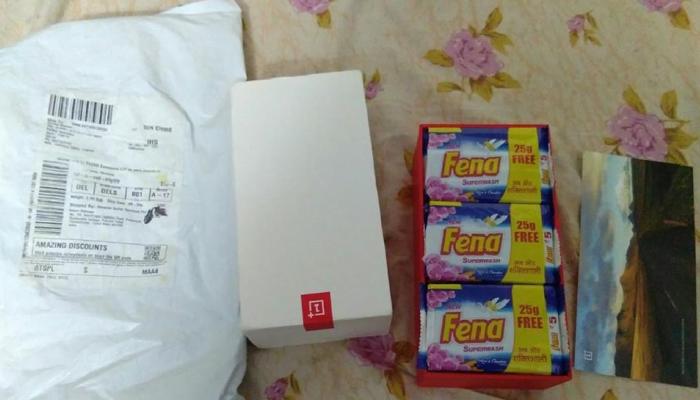 ऑर्डर केला मोबाईल आणि मिळाले कपड्याचे साबण... ऑर्डर केला मोबाईल आणि मिळाले कपड्याचे साबण...