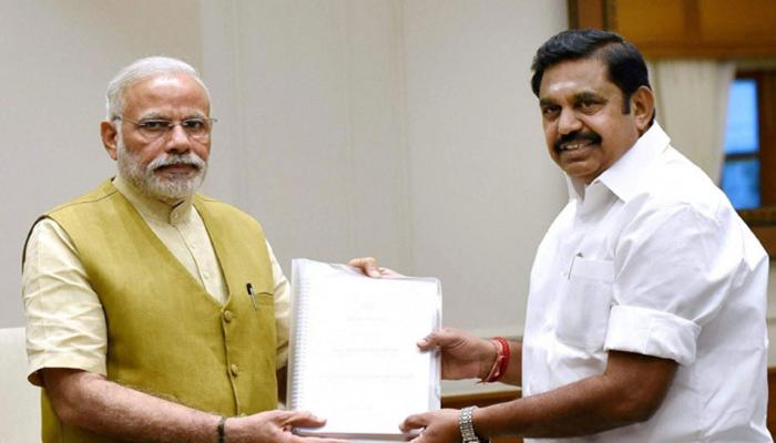 मोदींना मिळणार आणखी एक मित्र, AIADMKचे भाजपसोबत युतीचे संकेत मोदींना मिळणार आणखी एक मित्र, AIADMKचे भाजपसोबत युतीचे संकेत