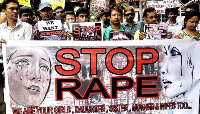 पुन्हा एकदात... चालत्या गाडीत तरुणीवर बलात्कार पुन्हा एकदात... चालत्या गाडीत तरुणीवर बलात्कार