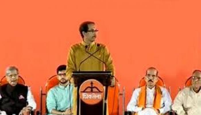 शिवसेनेच्या दसरा मेळाव्याला शिवाजी पार्कात परवानगी शिवसेनेच्या दसरा मेळाव्याला शिवाजी पार्कात परवानगी