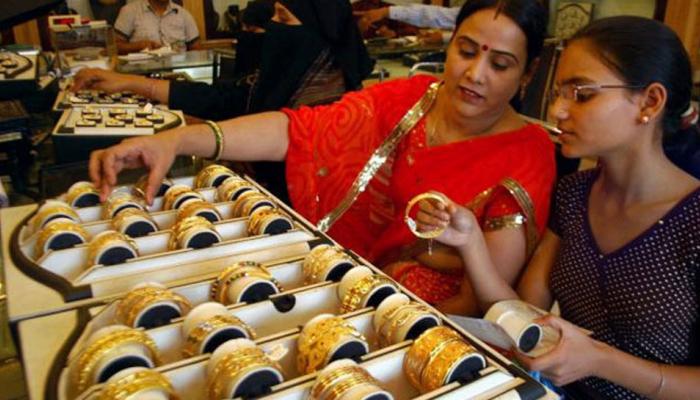 दिवाळीपूर्वी मोदी सरकारची सराफा व्यापाऱ्यांना खुशखबर दिवाळीपूर्वी मोदी सरकारची सराफा व्यापाऱ्यांना खुशखबर
