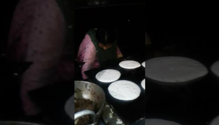 VIDEO : ही प्रसिद्ध अभिनेत्री ‘त्या’मुळे रस्त्यावर विकतीये डोसा! VIDEO : ही प्रसिद्ध अभिनेत्री ‘त्या’मुळे रस्त्यावर विकतीये डोसा!