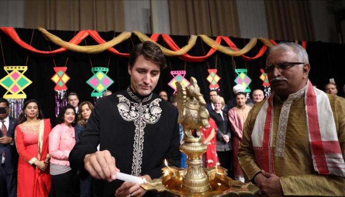 कॅनडा पंतप्रधानाच्या 'या' ट्विटमुळे भारतीयांमध्ये नाराजीचा सूर कॅनडा पंतप्रधानाच्या 'या' ट्विटमुळे भारतीयांमध्ये नाराजीचा सूर
