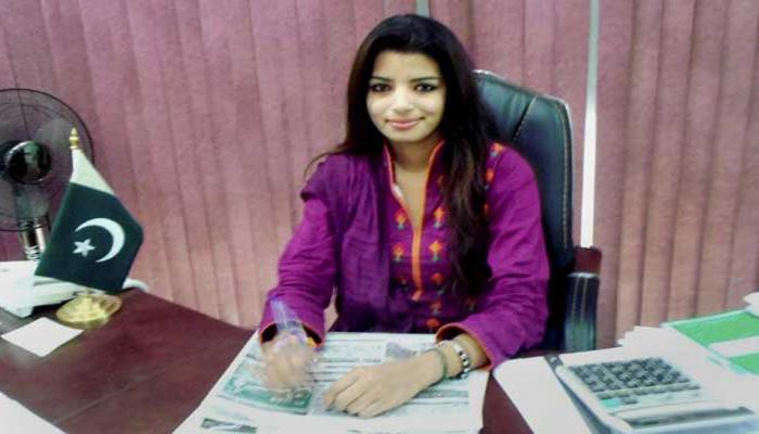भारतीय व्यक्तीला मदत करणारी पत्रकार दोन वर्षांनी सापडली भारतीय व्यक्तीला मदत करणारी पत्रकार दोन वर्षांनी सापडली