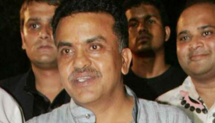 फेरीवाला सन्मानार्थ मोर्चात संजय निरुपम गैरहजर फेरीवाला सन्मानार्थ मोर्चात संजय निरुपम गैरहजर