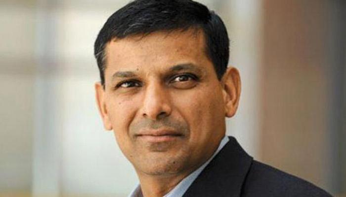 'आप'च्या राज्यसभेच्या ऑफरवर रघुराम राजन यांची प्रतिक्रिया 'आप'च्या राज्यसभेच्या ऑफरवर रघुराम राजन यांची प्रतिक्रिया