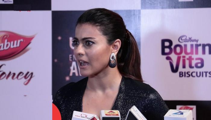 असा 'सेल्फी' पोस्ट केल्याने काजोल झाली ट्रोल असा 'सेल्फी' पोस्ट केल्याने काजोल झाली ट्रोल