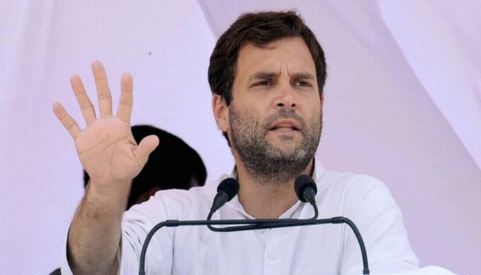 दिल्लीतील प्रदूषणावरुन राहुल गांधींची जोरदार टीका दिल्लीतील प्रदूषणावरुन राहुल गांधींची जोरदार टीका
