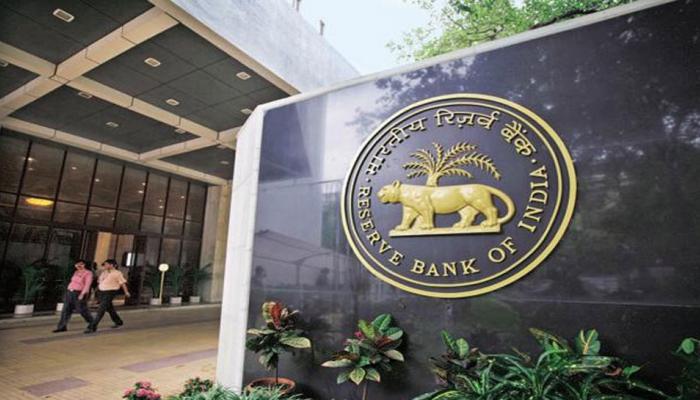 RBIने सुरु केली हेल्पलाईन, केवळ एक मिस्ड कॉल द्या आणि फसवणूक थांबवा RBIने सुरु केली हेल्पलाईन, केवळ एक मिस्ड कॉल द्या आणि फसवणूक थांबवा