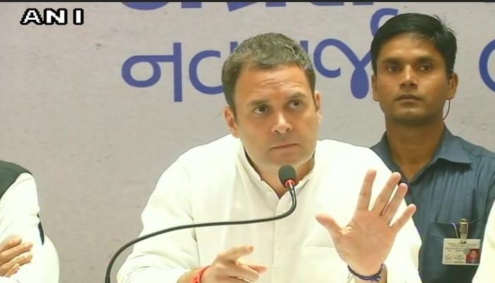 गुजरातमध्ये शिक्षण, आरोग्य सेवा महाग - राहुल गांधी गुजरातमध्ये शिक्षण, आरोग्य सेवा महाग - राहुल गांधी