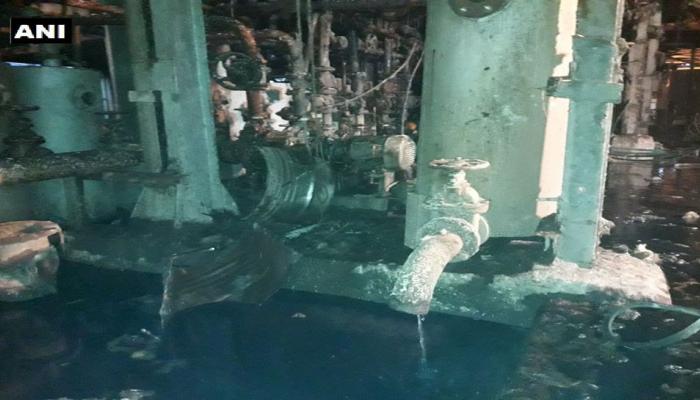 साखर कारखान्यात बॉयलरचा स्फोट, ३ जणांचा मृत्यू साखर कारखान्यात बॉयलरचा स्फोट, ३ जणांचा मृत्यू