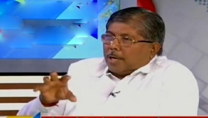 साखर कारखान्यांचा प्रश्न मुख्यमंत्र्यांच्या कोर्टात, महसूलमंत्र्यांचे आश्वासन साखर कारखान्यांचा प्रश्न मुख्यमंत्र्यांच्या कोर्टात, महसूलमंत्र्यांचे आश्वासन