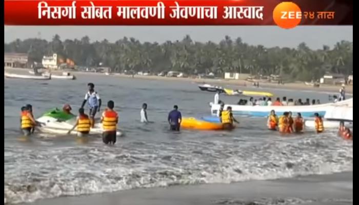 सिंधुदुर्गात पर्यटन महोत्सवाची धूम, पण अयोग्य नियोजनाचा त्रास सिंधुदुर्गात पर्यटन महोत्सवाची धूम, पण अयोग्य नियोजनाचा त्रास