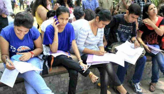 अनुपस्थित विद्यार्थ्यांची ६ जानेवारीला परीक्षा - मुंबई विद्यापीठ अनुपस्थित विद्यार्थ्यांची ६ जानेवारीला परीक्षा - मुंबई विद्यापीठ