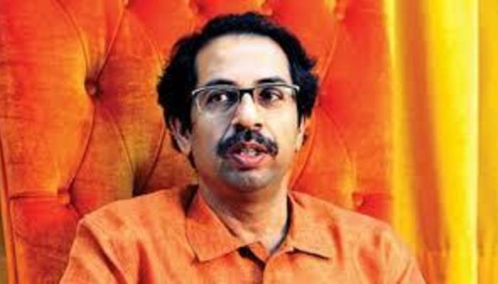 सत्याची बाजू घेणाऱ्यांचे बसले घसे: उद्धव ठाकरे सत्याची बाजू घेणाऱ्यांचे बसले घसे: उद्धव ठाकरे