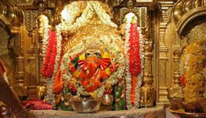 सिद्धिविनायक मंदिरात माघी गणेशोत्सव, वाहतूक अन्य रस्त्यावर वळवली सिद्धिविनायक मंदिरात माघी गणेशोत्सव, वाहतूक अन्य रस्त्यावर वळवली