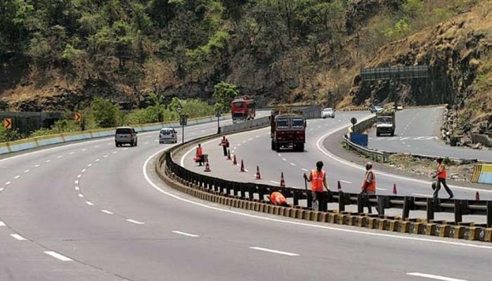 मुंबई-पुणे एक्स्प्रेस महामार्गावरील कोंडीची माहिती SMS वर मिळणार मुंबई-पुणे एक्स्प्रेस महामार्गावरील कोंडीची माहिती SMS वर मिळणार