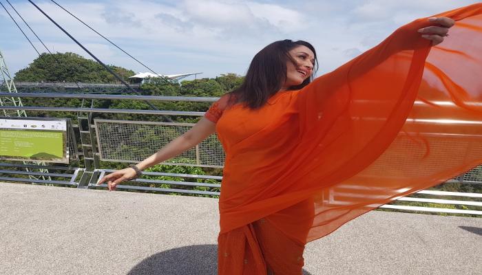 अखेर माधुरीला मराठीत ‘मुहूर्त’ मिळाला ! अखेर माधुरीला मराठीत ‘मुहूर्त’ मिळाला !