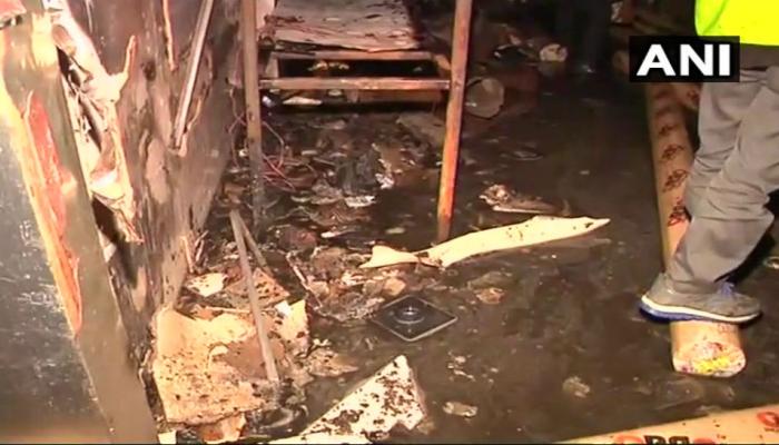 अंधेरीतील मित्तल इस्टेटमध्ये गोदामाला आग अंधेरीतील मित्तल इस्टेटमध्ये गोदामाला आग