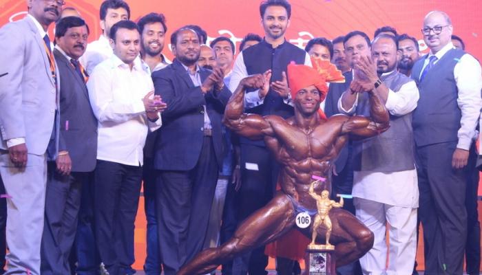 परब फिटनेसचा सुजल पिळणकर मुंबई श्री परब फिटनेसचा सुजल पिळणकर मुंबई श्री