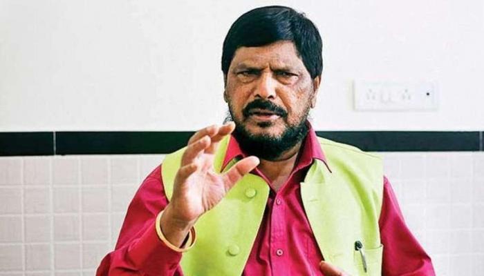 '..तर भाजप सरकार कोसळेल': केंद्रीय मंत्र्याचे सूचक विधान '..तर भाजप सरकार कोसळेल': केंद्रीय मंत्र्याचे सूचक विधान