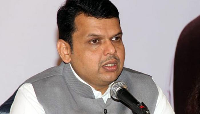 मराठी विद्यापीठ : मुख्यमंत्री फडणवीस यांचा निषेध, जिल्हाधिकाऱ्यांना निवेदन मराठी विद्यापीठ : मुख्यमंत्री फडणवीस यांचा निषेध, जिल्हाधिकाऱ्यांना निवेदन