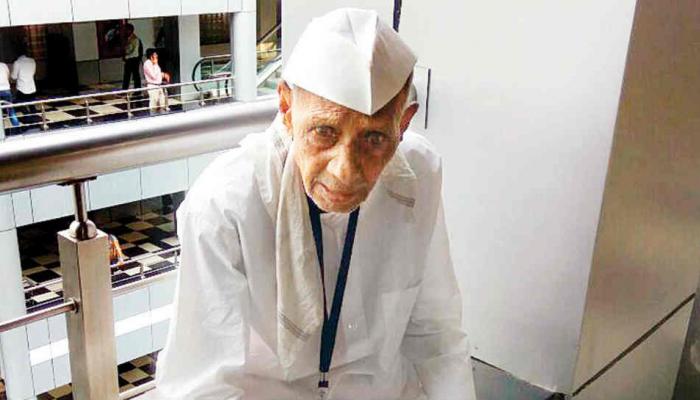 धर्मा पाटीलांचं कुटुंब अजूनही मदतीच्या प्रतिक्षेत धर्मा पाटीलांचं कुटुंब अजूनही मदतीच्या प्रतिक्षेत
