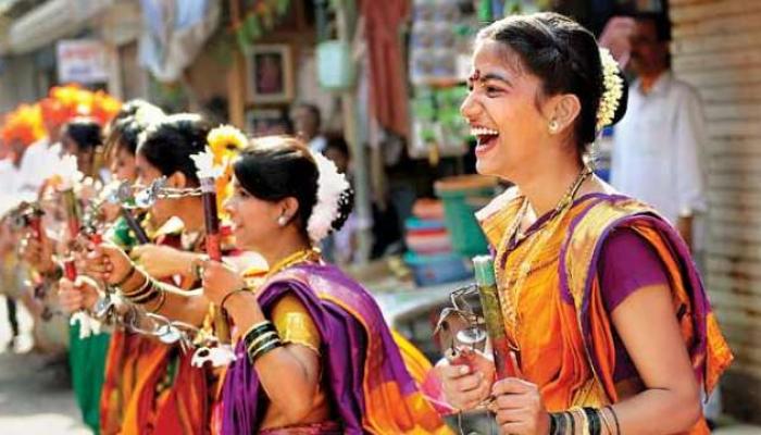 गुढीपाडव्यानिमित्त चित्ररथ, दिंडी सोहळा आणि नव वर्षाचं स्वागतं गुढीपाडव्यानिमित्त चित्ररथ, दिंडी सोहळा आणि नव वर्षाचं स्वागतं