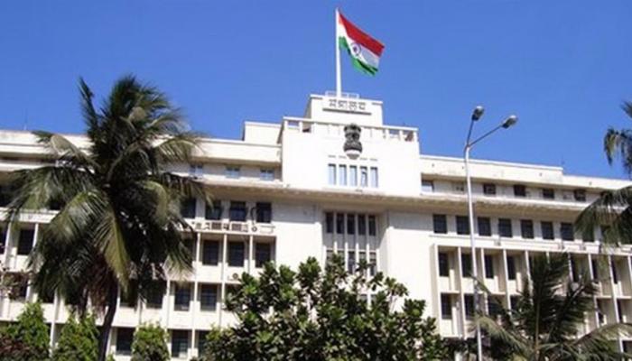 मंत्रालयासमोर आणखी एकाचा आत्महत्येचा प्रयत्न मंत्रालयासमोर आणखी एकाचा आत्महत्येचा प्रयत्न